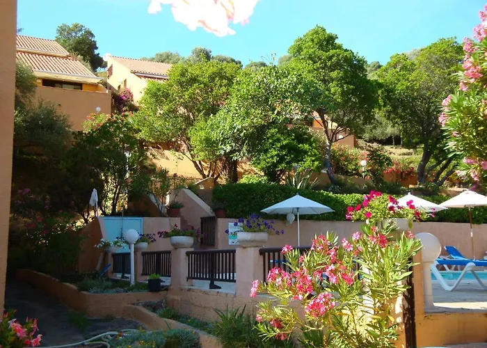 Cabanaccia Aparthotel 3*