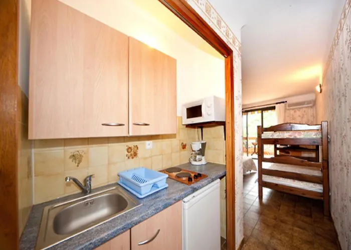 Cabanaccia Aparthotel 3*