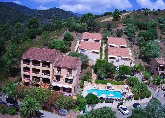 Cabanaccia מלון דירות 3*